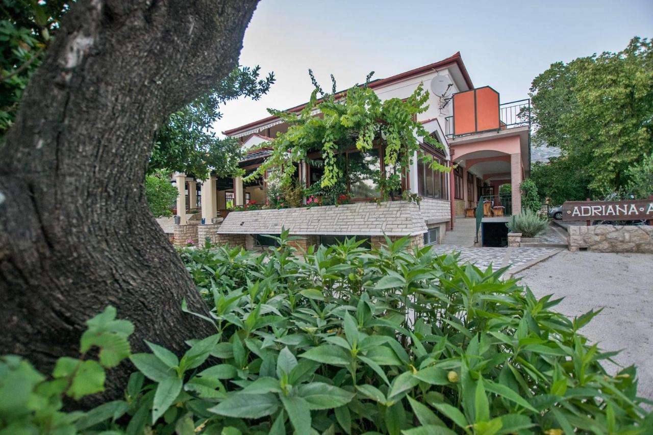 Apartments Adriana Starigrad Paklenica Exterior photo