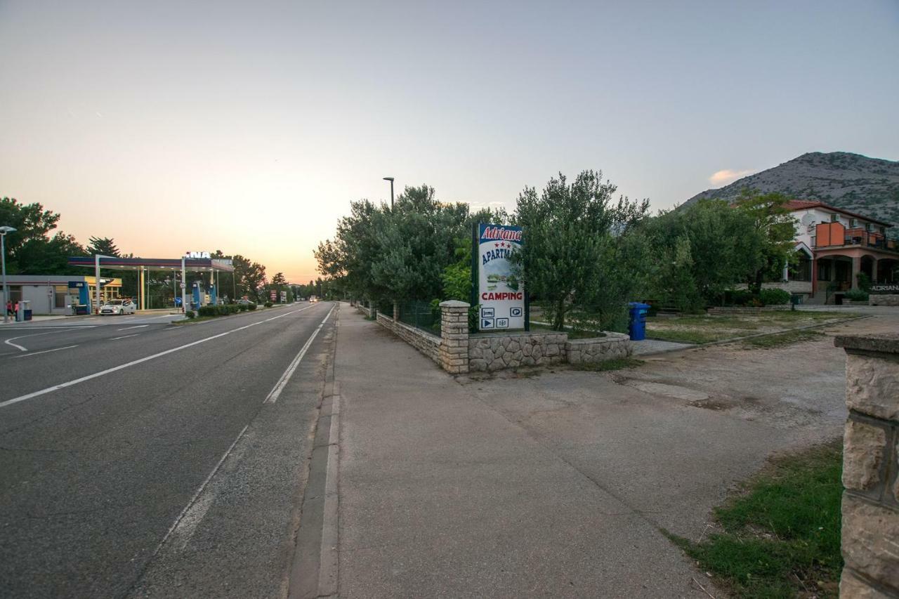 Apartments Adriana Starigrad Paklenica Exterior photo